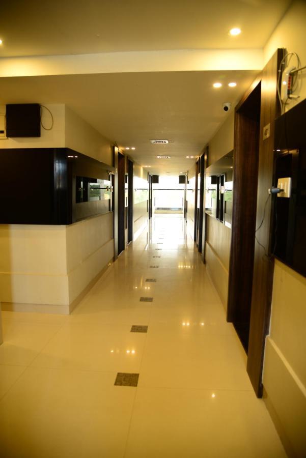 Miles Inn Hotel Hasszan Kültér fotó